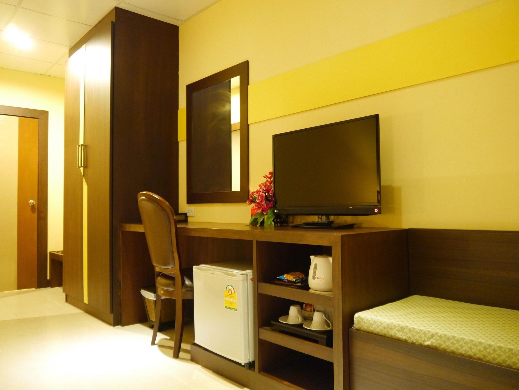 มูน บัดเจ็ต โฮเทล Hotel Ao Nang ภายนอก รูปภาพ