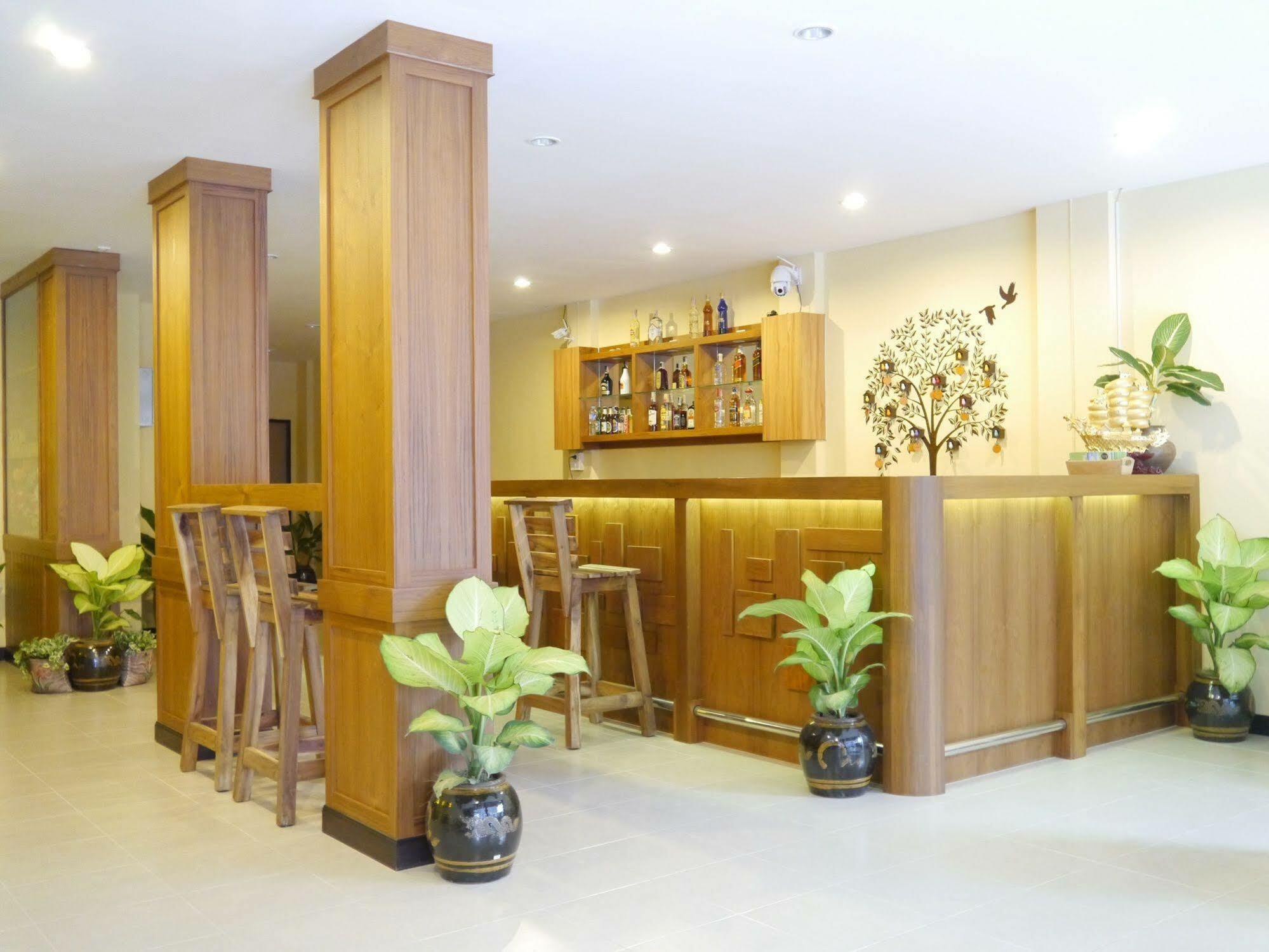 มูน บัดเจ็ต โฮเทล Hotel Ao Nang ภายนอก รูปภาพ