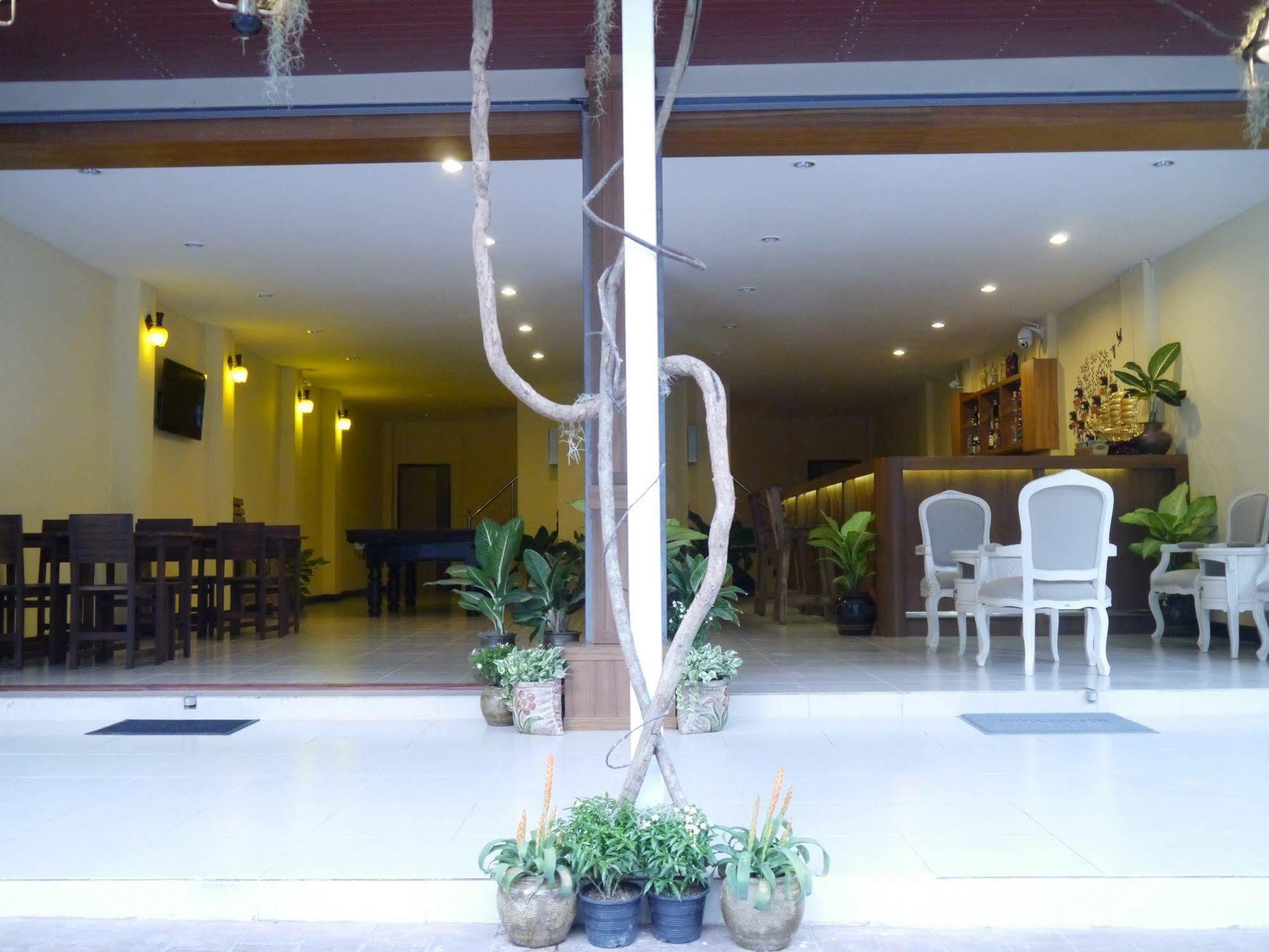 มูน บัดเจ็ต โฮเทล Hotel Ao Nang ภายนอก รูปภาพ